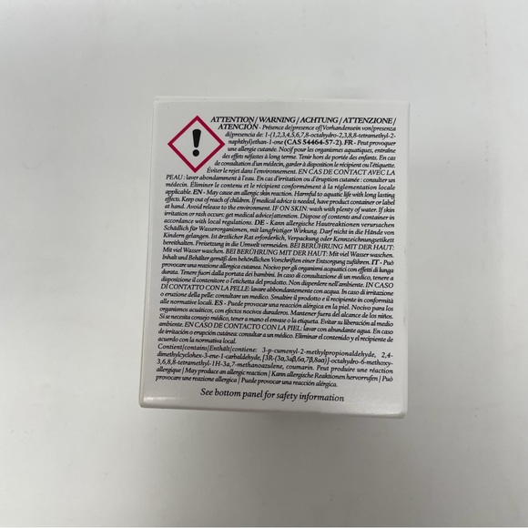 DIPTYQUE PARIS Figuier Fig Tree Scented 2.4oz Candle - Picture 5 of 8